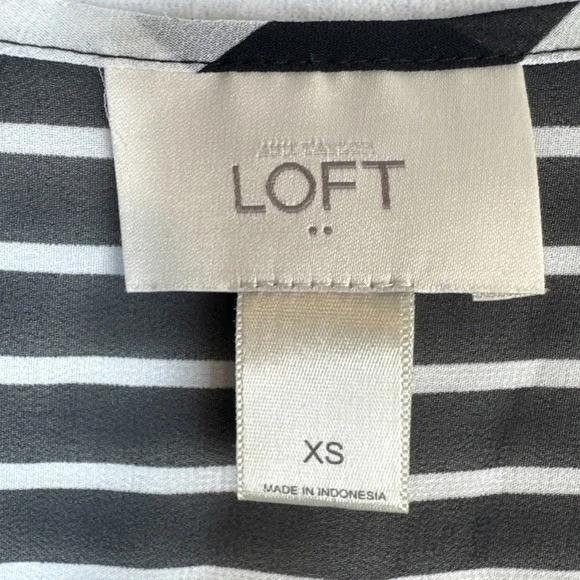 LOFT Ann Taylor Sheer Striped Sleeveless Top XS Black White Contrast - Picture 7 of 8